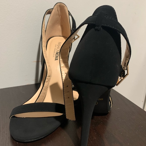 black stroppy heels - Picture 3 of 4